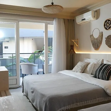 Sun By En Vie (adults Only) מלון 2*